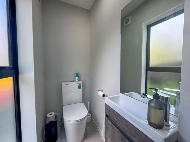 9c Sari Place Massey_15