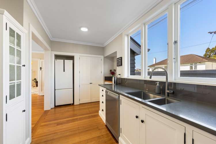 26 Baring Terrace Strandon_10