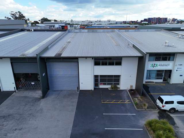 A-Grade Unit with Minimal Office | AVAILABLE NOW