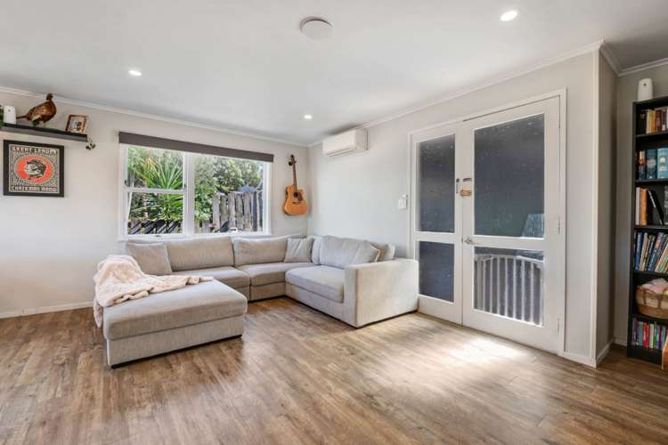 245 Vipond Road Stanmore Bay_4