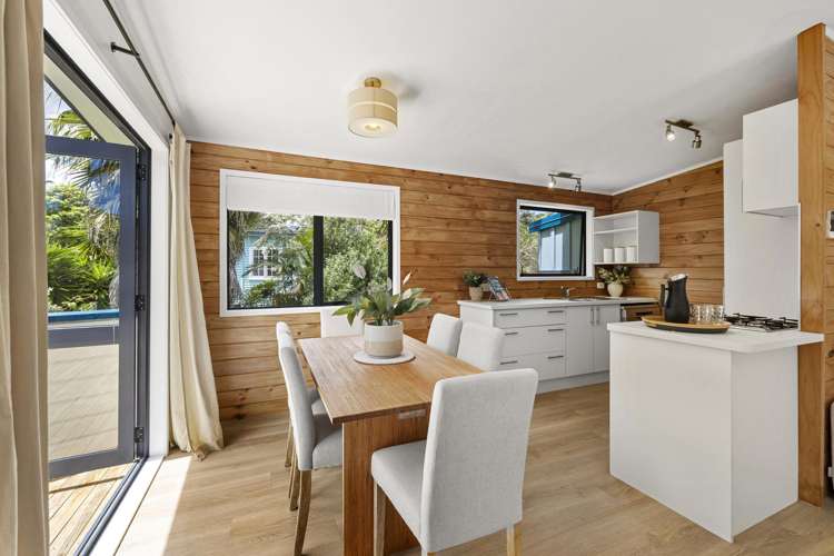 4A Violet Street Raglan_3