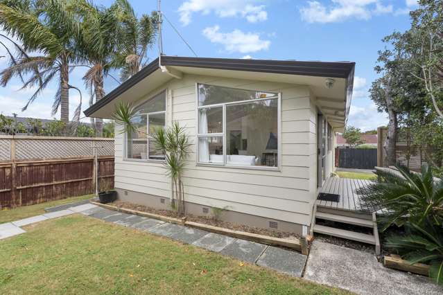 Garden, Parking & Great Location