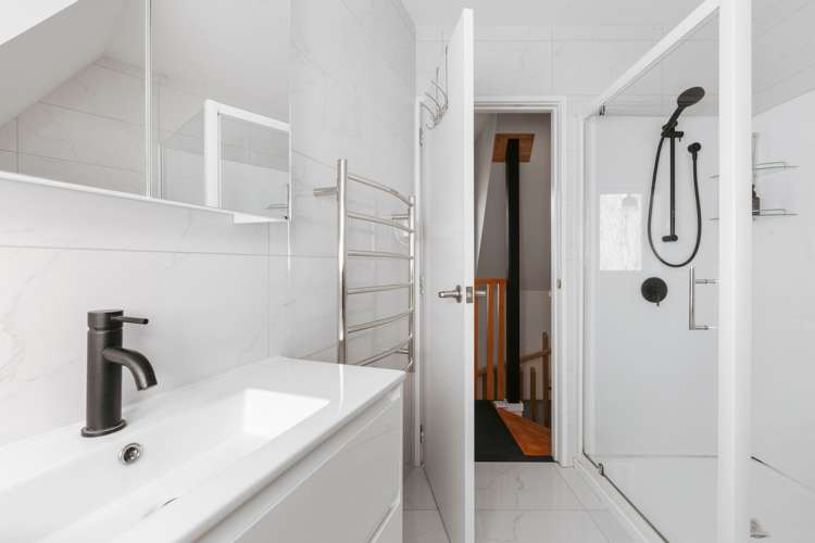 21d Glenn Terrace Otumoetai_12