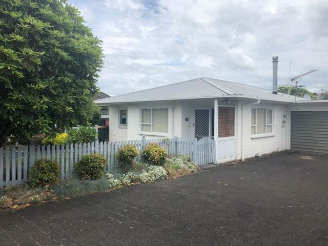 10a Churchill Terrace Waiuku_1