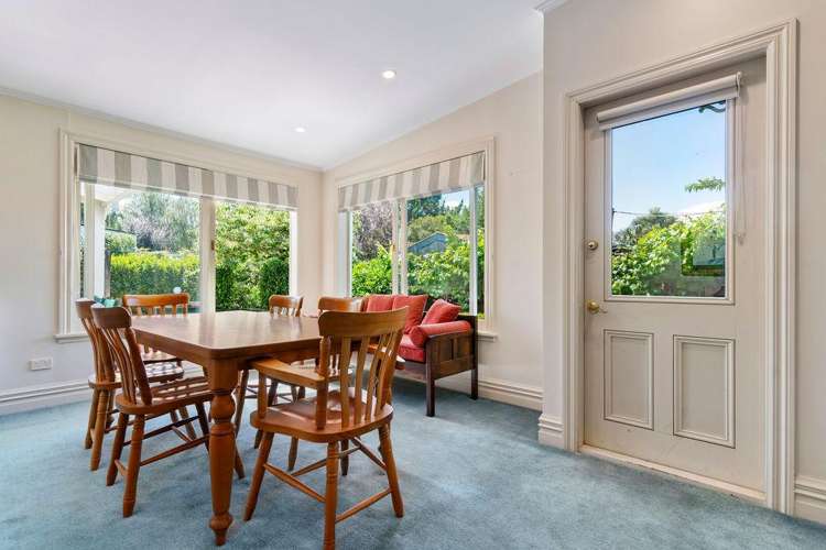 218 High Street South Carterton_8