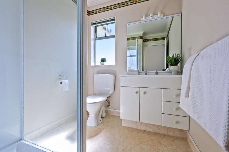 2 Addington Place Taradale_12