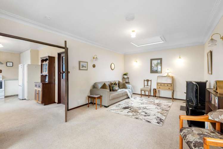9 Mavis Street Saint Clair_5
