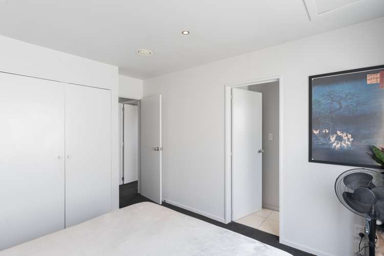 1/443 Hereford Street Linwood_10