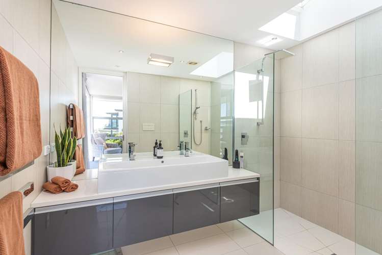 6 Challenger Lane Redcliffs_19