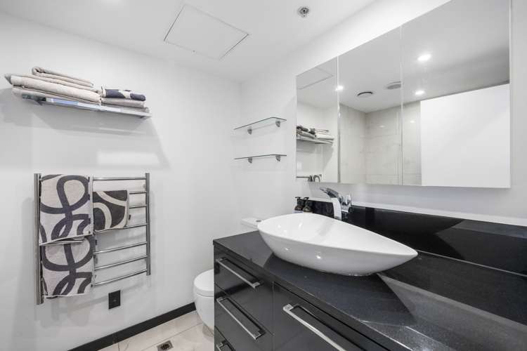 1304/1 Hobson Street Auckland Central_14