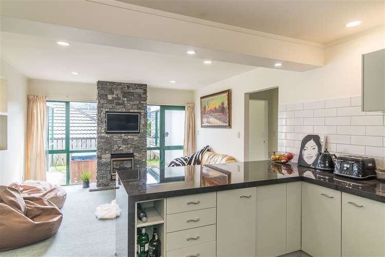 135 Woodman Drive Tawa_7