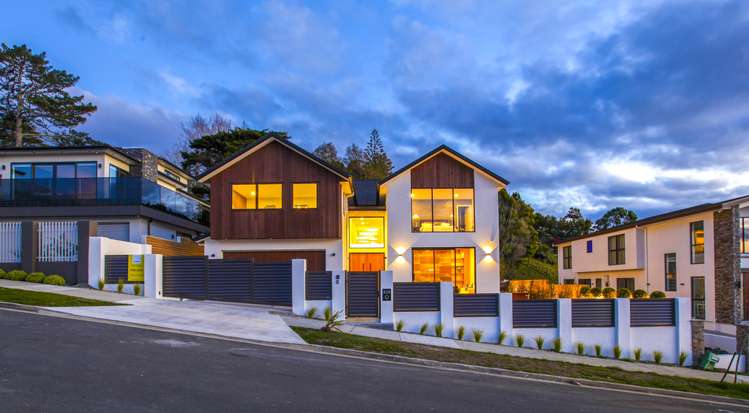 74 Armstrong Farm Drive East Tamaki Heights_1