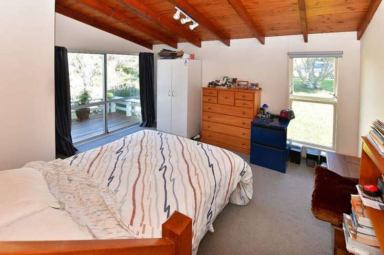 8 Martin Crescent Northcote_5