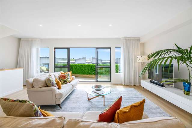 Lift, Views & Lifestyle