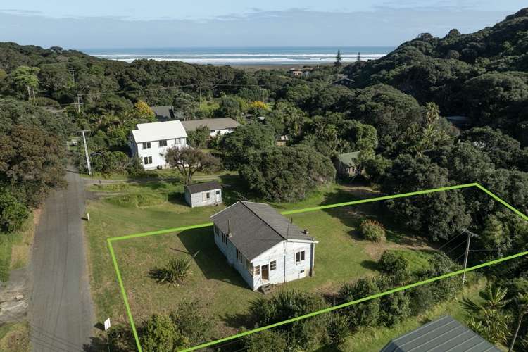 118 Garden Road Piha_0