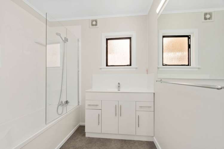 6a Sheehan Road Te Atatu South_8