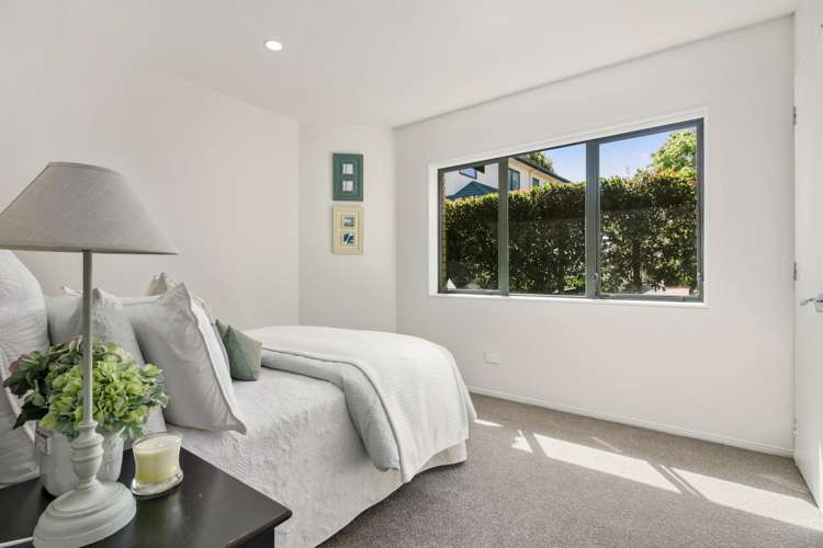 34c Gerard Way Saint Johns_6