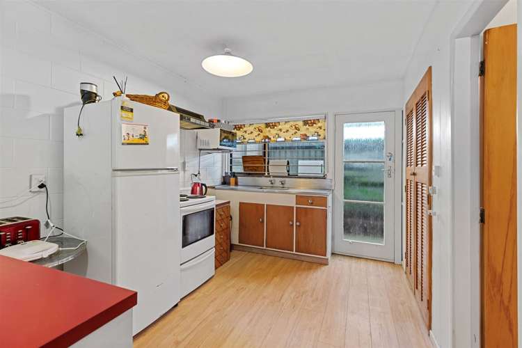 4d Park Road Maketu_11