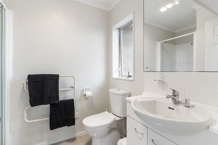 5 Rakau Views Orewa_13