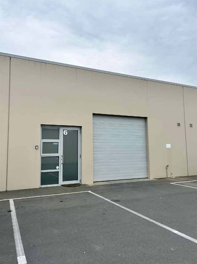 Modern 133sqm Industrial Unit