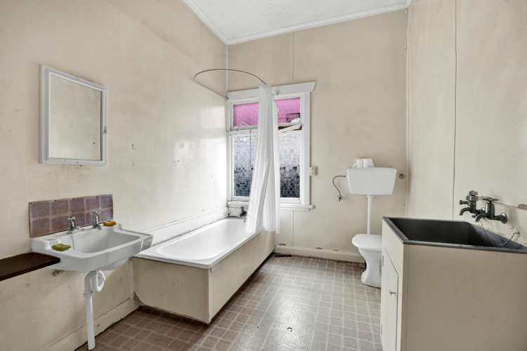 230 Devon Street West New Plymouth Central_25