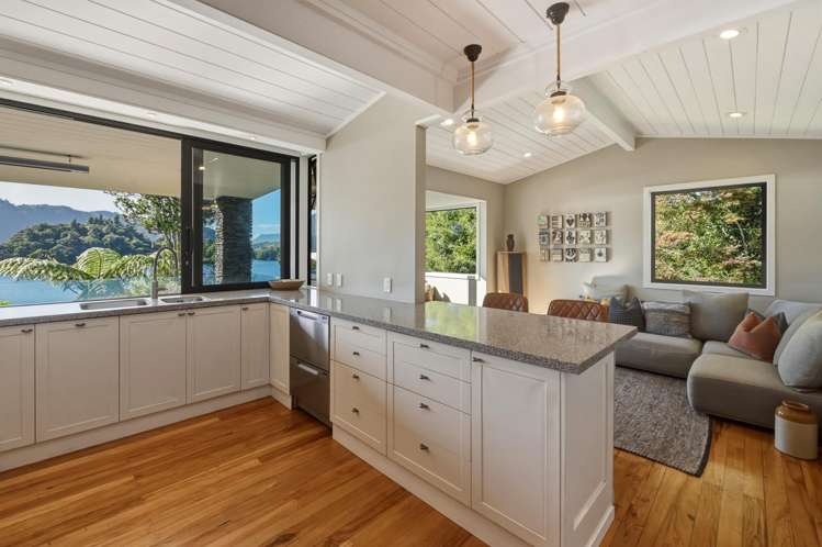 11 Calder Road Lake Okareka_7