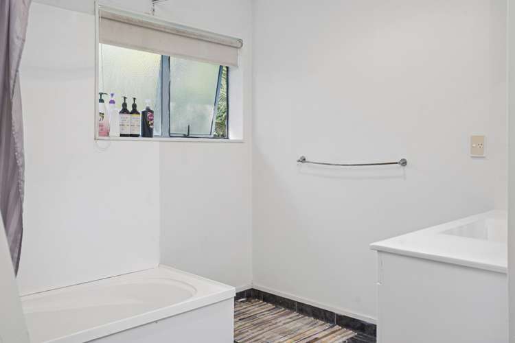 48 Robinson Avenue Holdens Bay_14