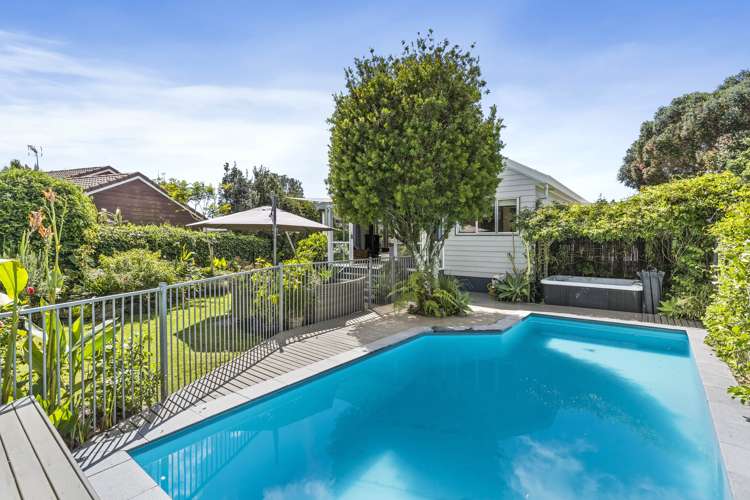 8 Maygrove Drive Orewa_17