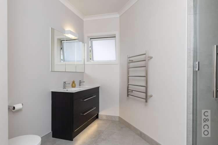 59 Queen Street Riverhead_40