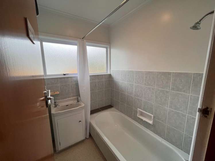 2/96 Te Atatu Road Te Atatu South_4