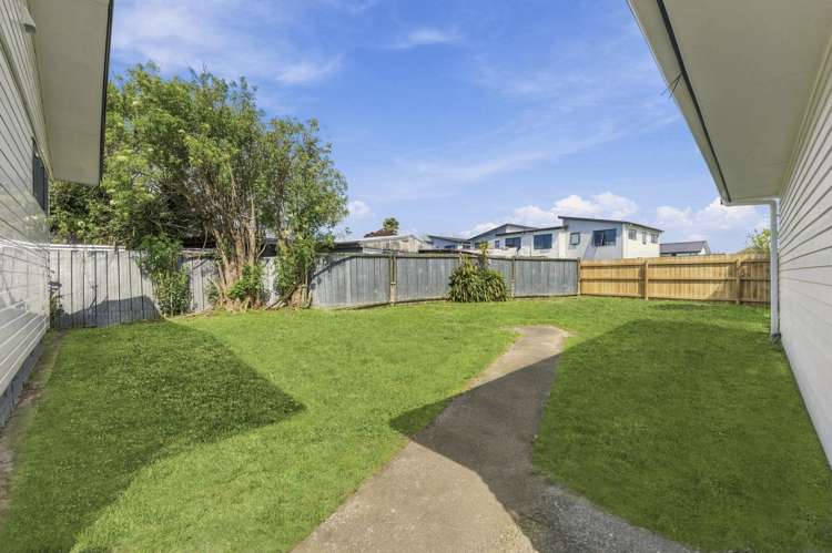 20 Kairanga Street Mangere East_13