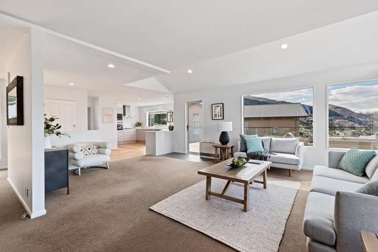 70 Hensman Road Queenstown_10