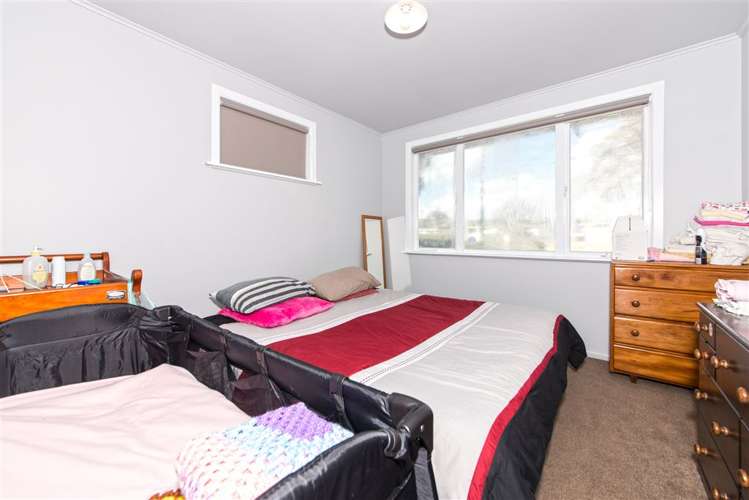 46 Cobham Crescent Kelston_12