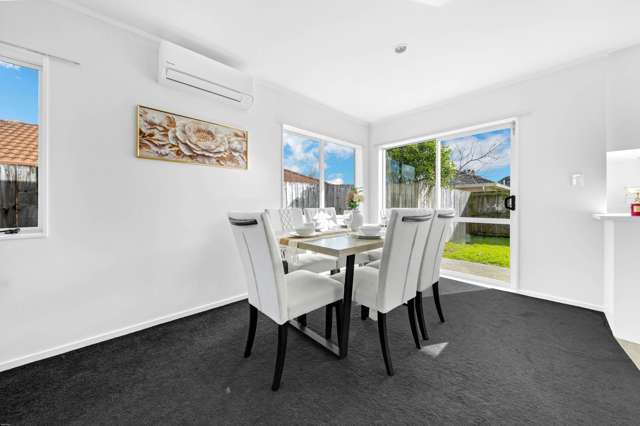 2/53 Robert Skelton Place Clendon Park_4