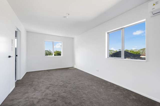 17D Martin Place Kelston_4