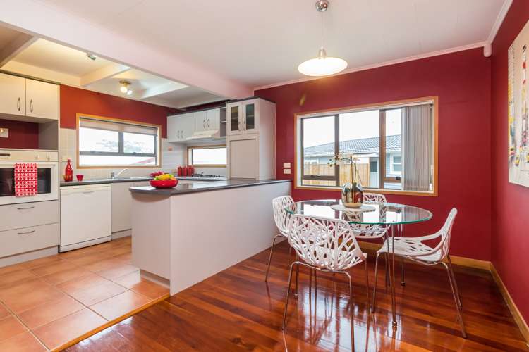 244 Te Atatu Road Te Atatu South_18