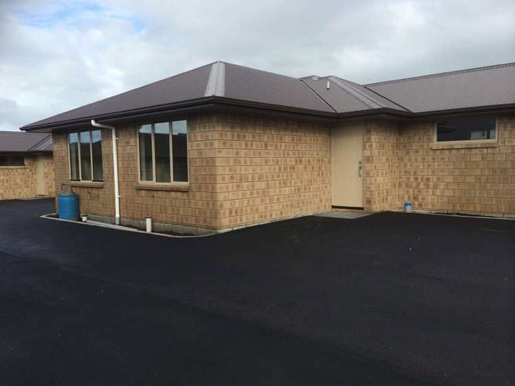 8/114 Old Farm Road Hamilton East_0