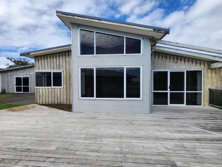 20 The Outlook Oakura_1