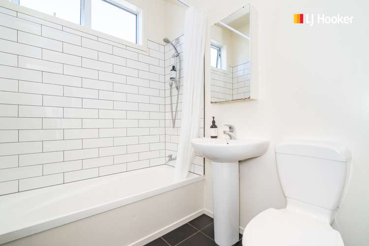 11 Crest Street Tainui_13