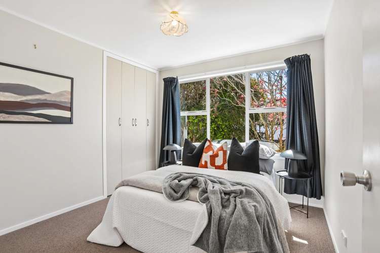 72 Golf Road New Lynn_11