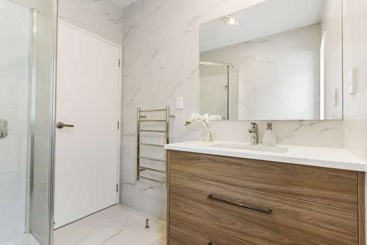 163 Bonair Crescent Silverdale_16