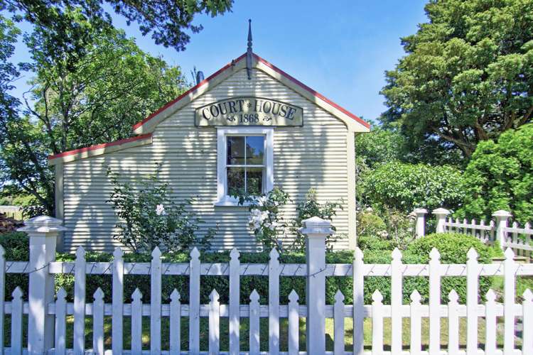 16 Hilton Road Carterton_1