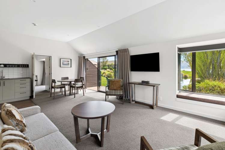 711 - 712 Edgewater Resort, 54 Sargood Drive Wanaka_5