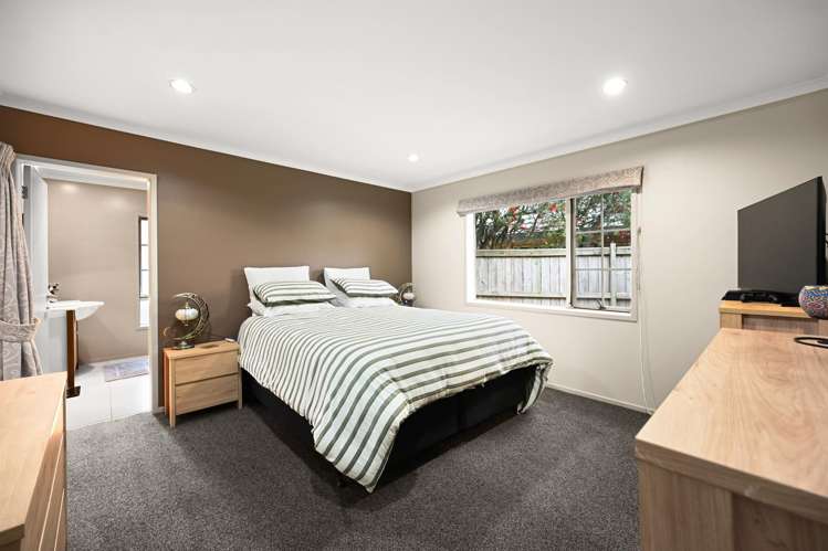 9 Roderick Place Rototuna_11