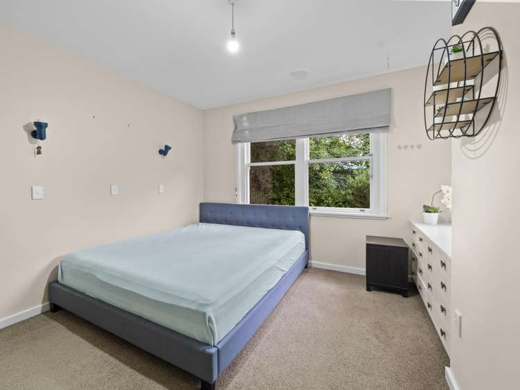 69 Racecourse Road Allenton_13