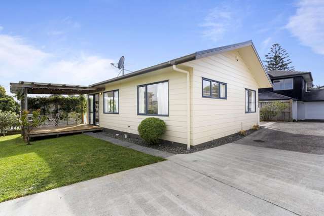 Sunny, Low-Maintenance Freehold Gem-Prime Location