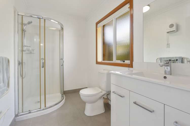 2/8 Miro Road Mangere Bridge_10