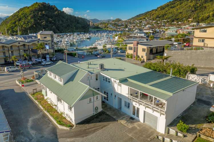 26/28 Waikawa Road Picton_6