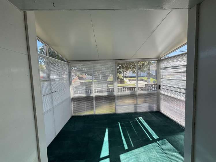 8 Gillespie Street 1353_19