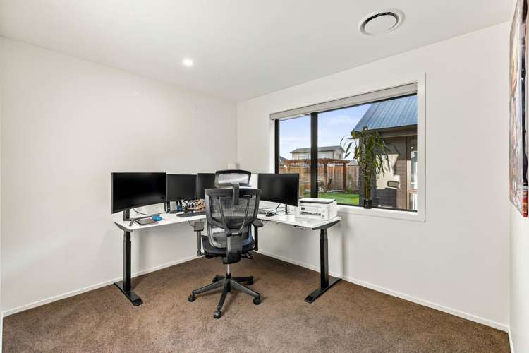 58 Carnaveron Drive Lincoln_23